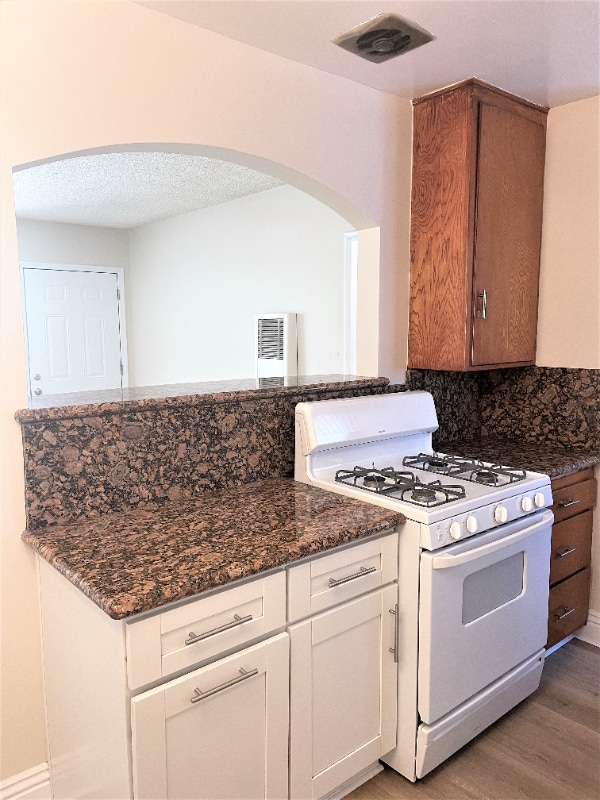 Photo - 850 S Rosemead Blvd Apartment