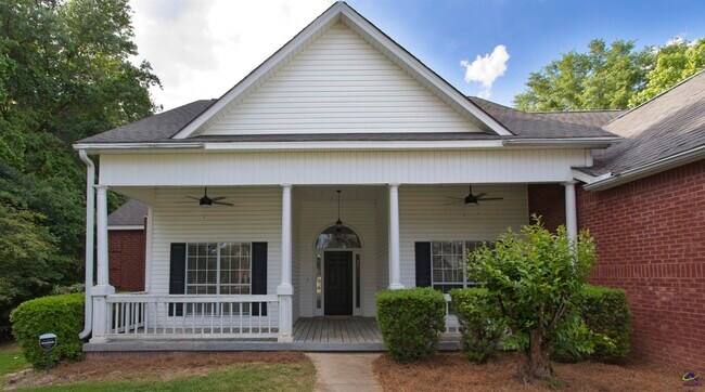 Foto del edificio - 141 Gleneagle Dr