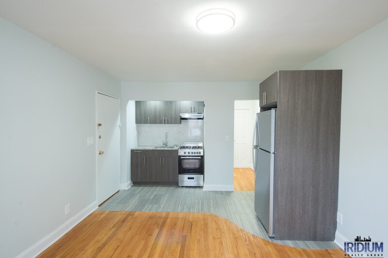 Foto principal - 296-310 S Harrison St - 298-2