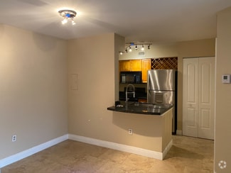 Building Photo - 2820 N Oakland Forest Dr