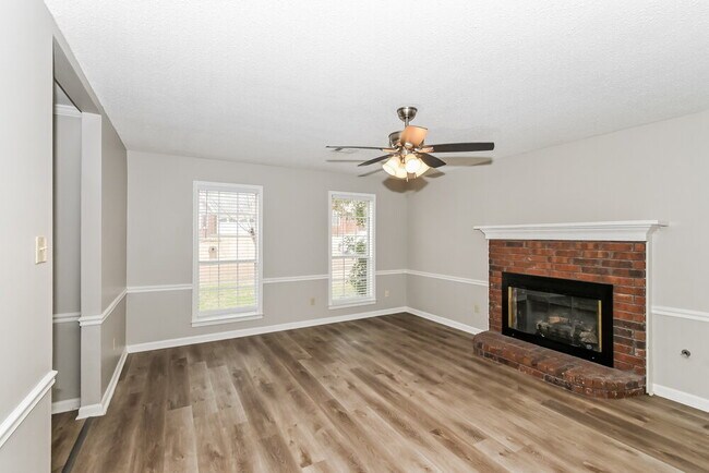 Foto del edificio - 2236 Oak Hollow Ln
