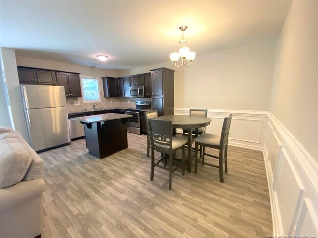 Foto del edificio - 2522 Gardner Park Dr