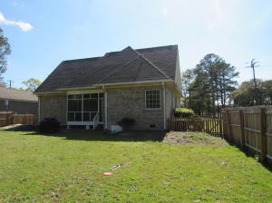 Foto del edificio - 225 Kelly Rd