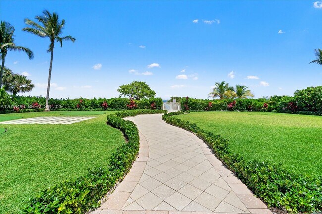 Foto del edificio - 9455 Collins Ave