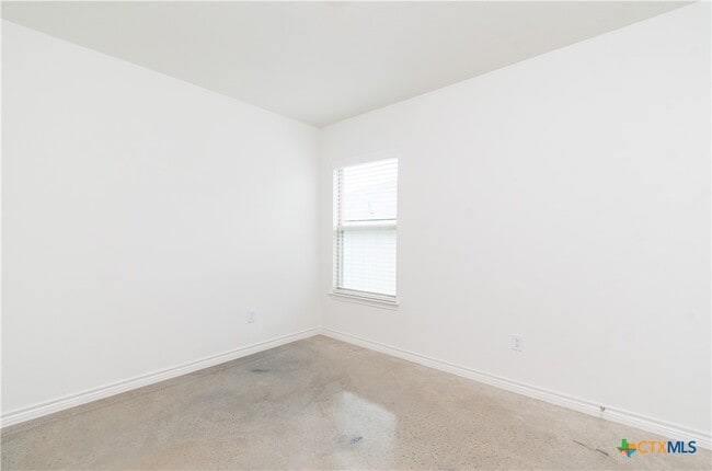Building Photo - 1235 Concord Dr