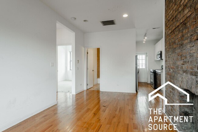 Photo - 1212 W Foster Ave Apartment