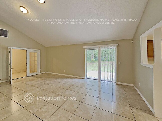 Foto del edificio - 1360 Sterling Oaks Dr