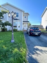 Building Photo - 18 Sorrel Dr
