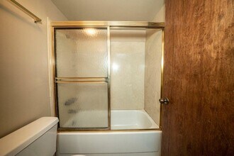 Building Photo - 427 Harper Ave