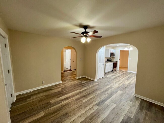 Building Photo - 2 Bed | 1 Bath | House