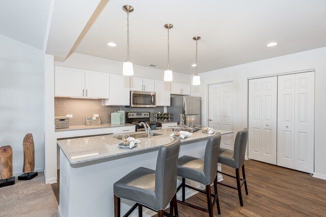 Foto del edificio - 4225 Pond Willow Rd