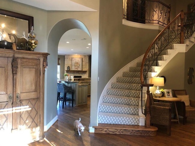 Foto del edificio - 1401 Kensington Ct