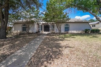 Building Photo - 1505 Wade Dr