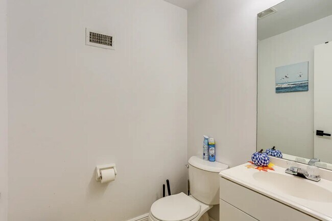 Building Photo - 4559 Brook Dr