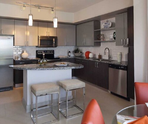 Foto del edificio - 8000 Baymeadows Rd