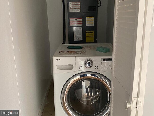 Foto del edificio - 503 S 52nd St