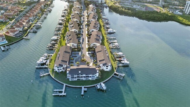 Foto del edificio - 150 Marina Del Rey Ct