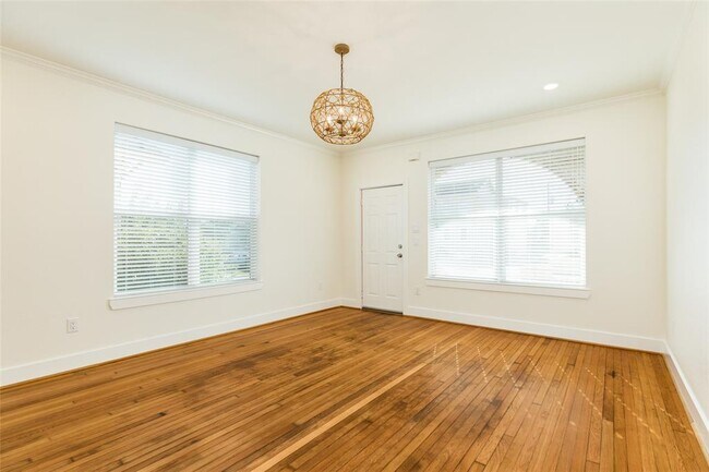 Building Photo - 2516 Avenue K