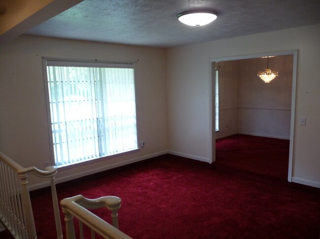 Building Photo - 605 Critz St