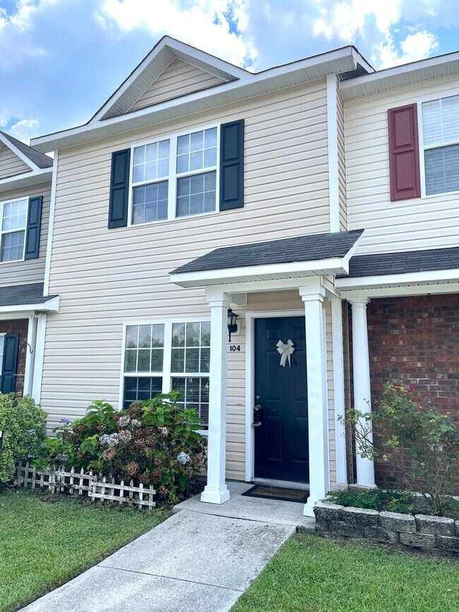 Foto del edificio - Minutes to Camp Lejeune! Pets with Owner Approval!