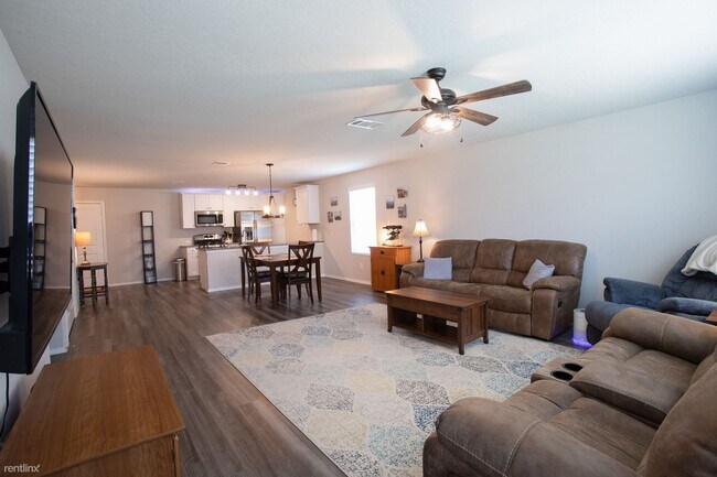 Building Photo - 3 br, 2 bath House - 31575 Bard Ln