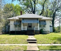 Building Photo - 946 S Missouri Ave
