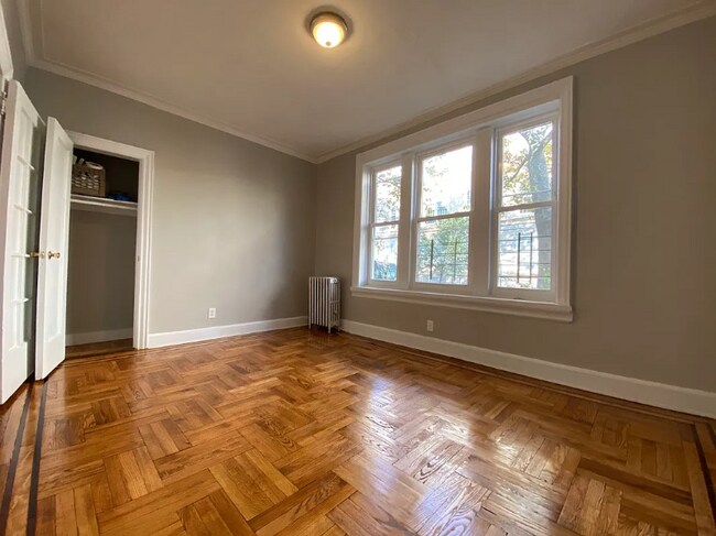 Foto del edificio - 90 E 52nd St