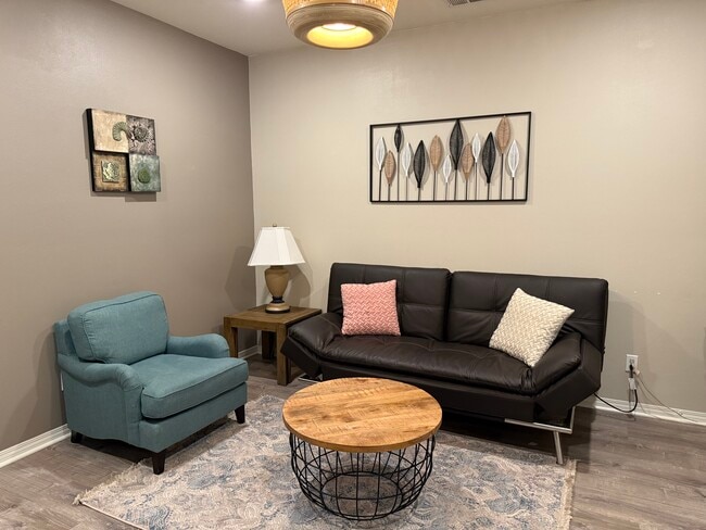 Foto del edificio - 15495 Fennel Pl