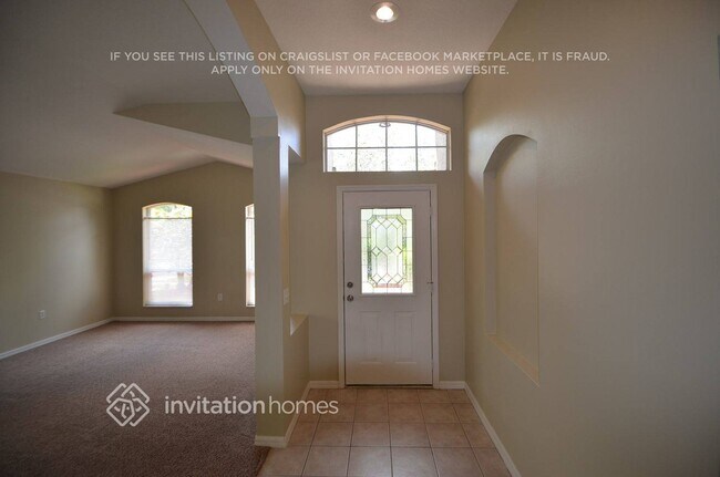 Foto del edificio - 1447 Baythorn Dr