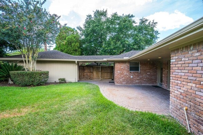 Building Photo - 5347 Paisley Ln