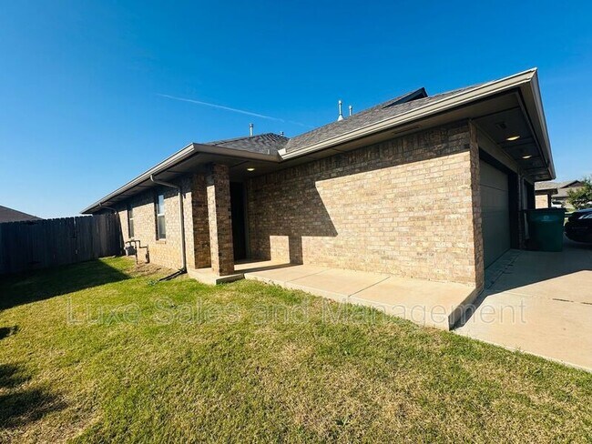 Foto del edificio - 8808 SW 45th St