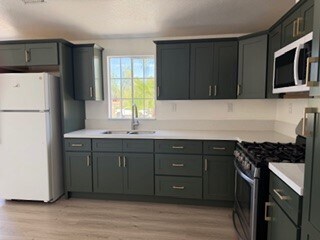 Foto del edificio - 20221 Telford Ave