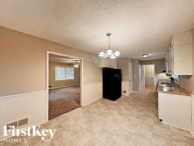 Building Photo - 4457 Sardis Dr