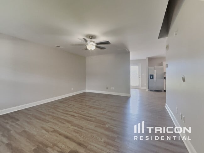 Building Photo - 4442 Vernon Cir SE