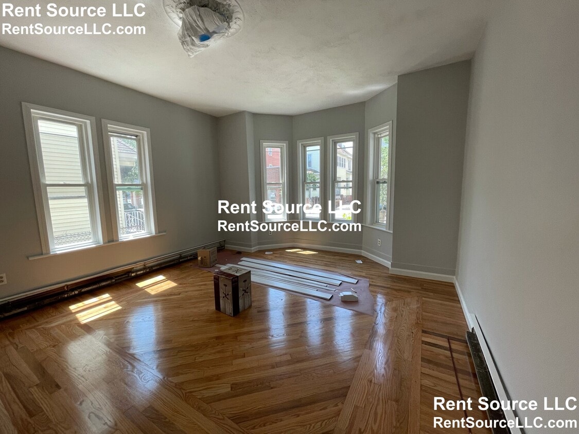 Primary Photo - 375 Medford St