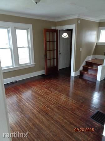 Foto del edificio - 3 br, 1 bath Duplex - 151 Bradburn St