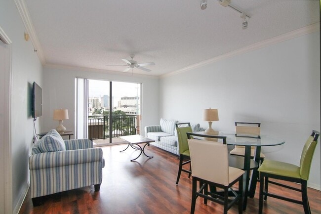 Foto del edificio - 616 Clearwater Park Rd