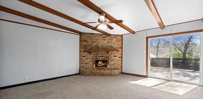 Building Photo - 1723 Sequoia Dr