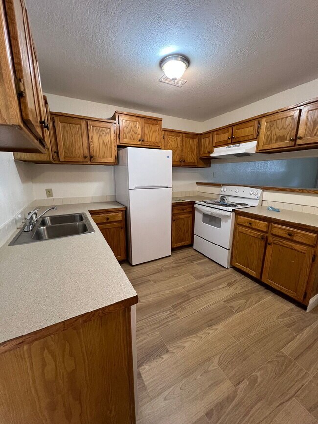 Foto del edificio - "Charming 2-Bed, 2-Bath Haven in Hollister – Your Perfect Retreat Awaits!"