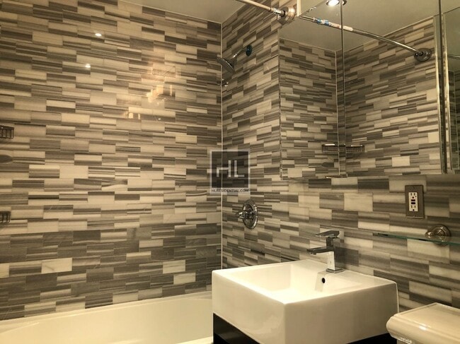 Building Photo - E 100TH ST.