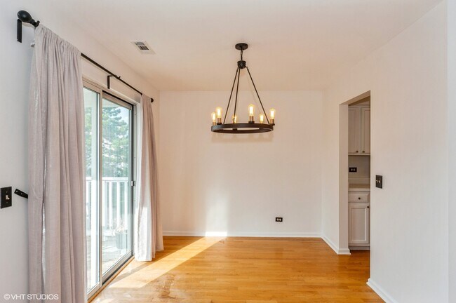 Foto del edificio - 104 Woodbury Ln