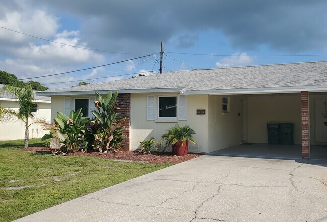 Front of unit - 1965 Louisiana Ave