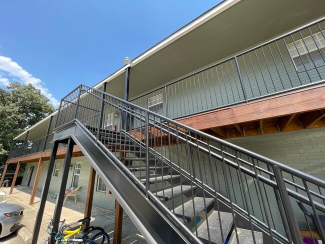 Building Photo - Arbor Vine Apartments