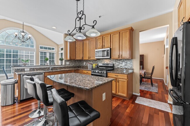 Building Photo - 14011 Westmeath Dr