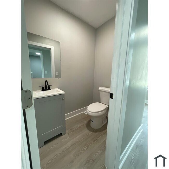 Foto del edificio - 3 Bedroom Completely rehabbed