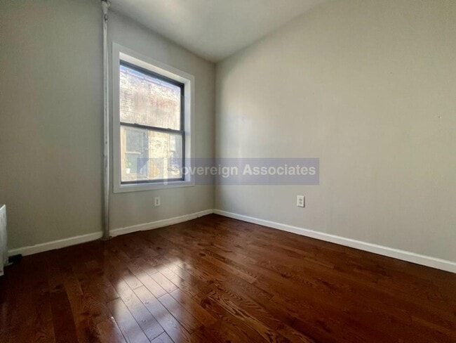 Building Photo - 536 W 158th St