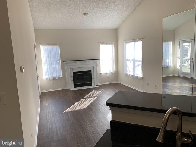 Building Photo - 4401 Fair Stone Dr