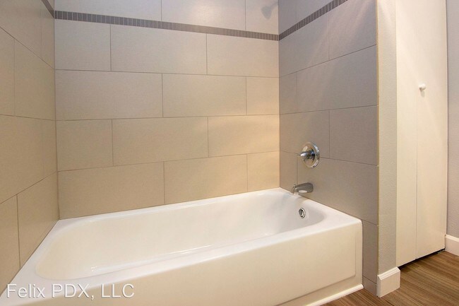 Foto del edificio - 926-928 SE 49th Ave