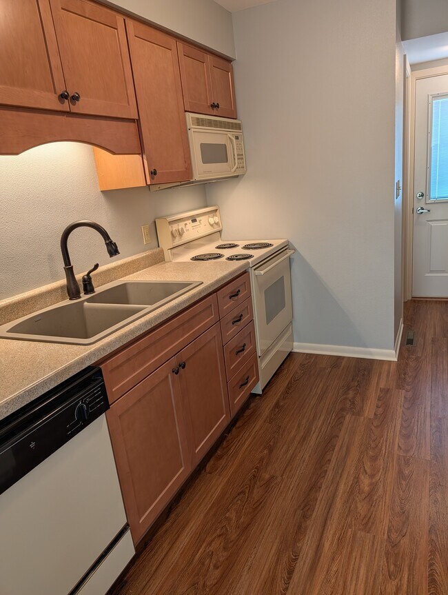 Foto del edificio - 1332 Truman Pl