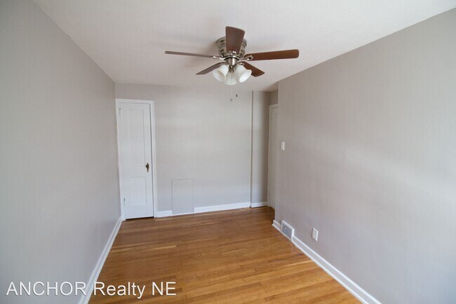Building Photo - 3 br, 1 bath House - 6304 Glenloch St.